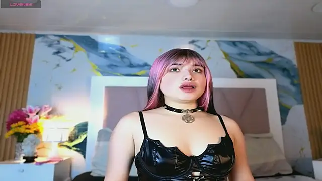 Sienna Desiree online show from July 31, 12:28 pm