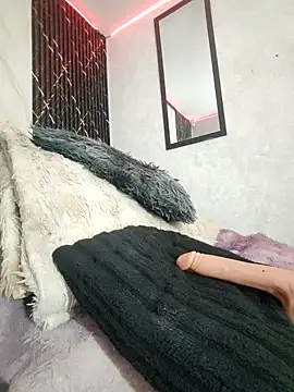 Isis Hot   online show from March 9, 11:02 am