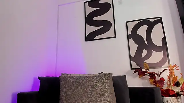 GabiSaenz  online show from June 19, 11:14 am
