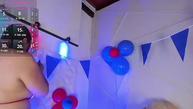 GabiSaenz  online show from July 4, 11:17 am