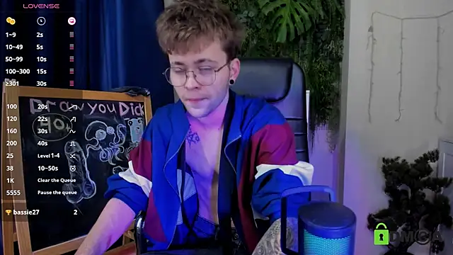 Tomas Norton online show from March 18, 3:39 pm