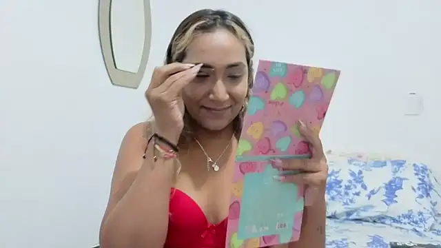 IsabelaAcosta online show from May 3, 9:29 pm