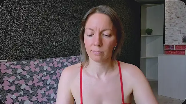 Amanda Luxe online show from July 19, 4:04 am