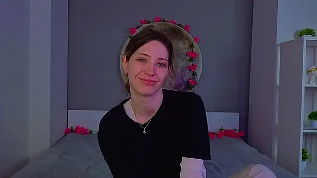 BrianneMallory online show from March 15, 6:15 am