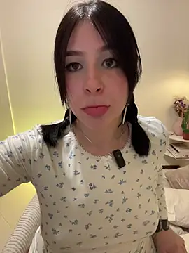 evelynrosess1 online show from August 1, 1:40 am