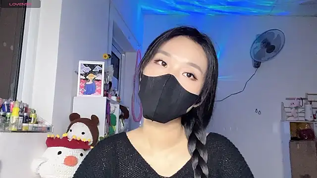 Tieu-May online show from April 20, 9:18 pm