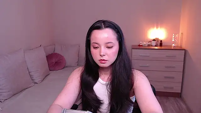 lia hetty online show from May 1, 1:58 pm