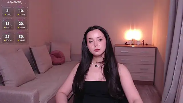 lia hetty online show from February 4, 5:49 pm