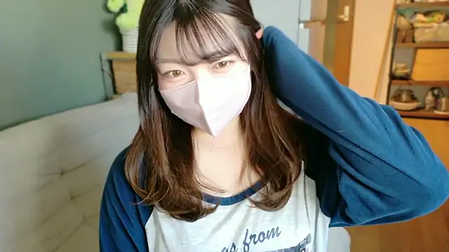   Yui  online show from February 15, 5:43 am