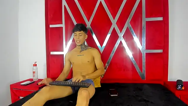 aishaxht online show from June 15, 2:56 am