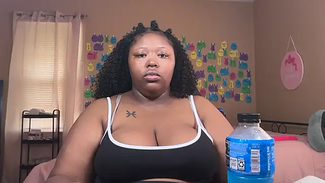 Chocolatebunnyxx96 online show from July 28, 2:46 pm