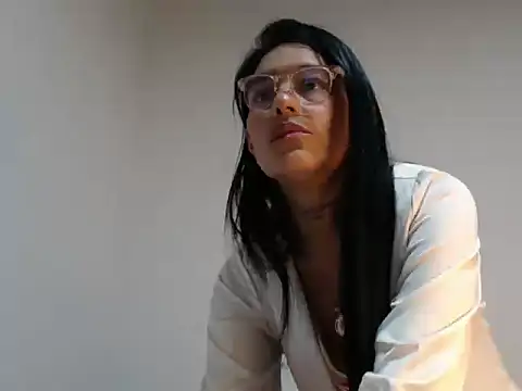 Elizabeth manzon online show from April 11, 10:08 am