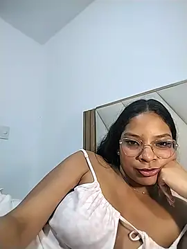 KATALINA SANTANA  online show from July 4, 3:24 am