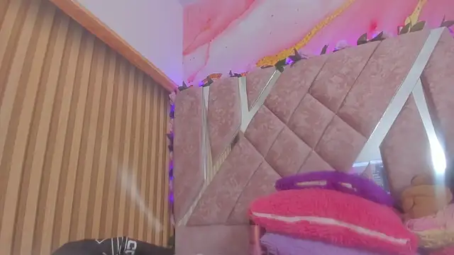 emily velvet   online show from July 10, 7:03 pm