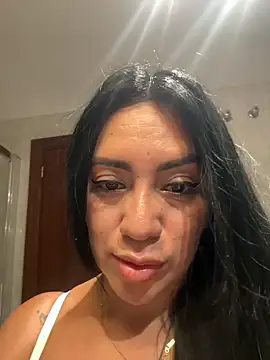 nataliia queen  online show from August 5, 2:18 am