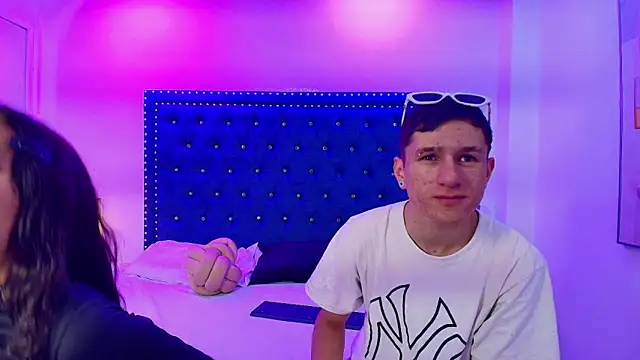 Vero and stive online show from March 17, 7:07 pm