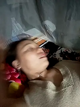 vanvan005 online show from March 14, 2:07 pm