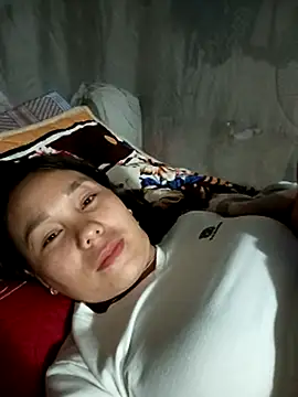 vanvan005 online show from April 26, 1:42 pm