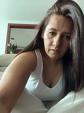 VelvetFox 69 online show from March 8, 6:45 pm