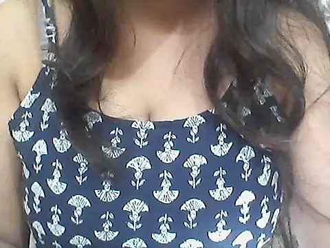  Daisy online show from April 3, 7:45 pm