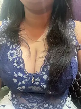  Daisy online show from June 9, 8:30 pm
