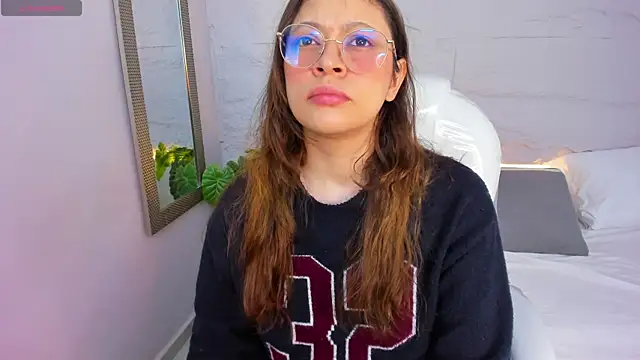 lanna 18  online show from June 26, 11:44 am