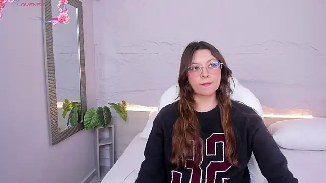 lanna 18  online show from May 5, 11:57 am