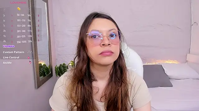 lanna 18  online show from July 13, 1:23 pm
