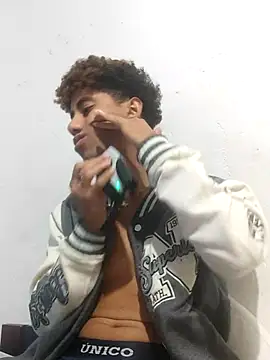 Wild and Sweets online show from March 29, 9:36 pm