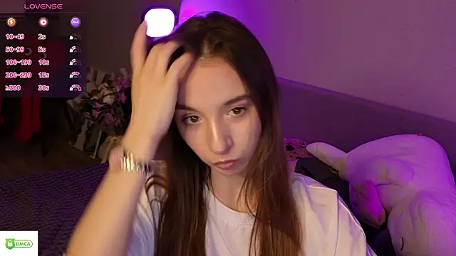 Candyy Molly online show from March 16, 1:30 am