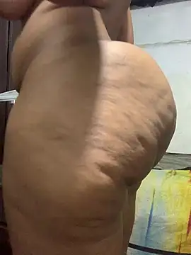 Xsexysnow33s online show from June 3, 8:03 pm