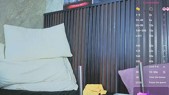 tanisha  lux online show from July 9, 7:33 am