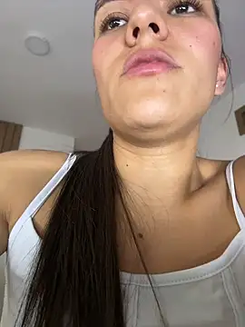 TaylorrHill online show from July 15, 9:19 pm