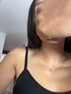 TaylorrHill online show from June 16, 8:21 pm