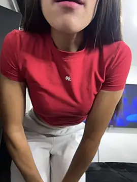 TaylorrHill online show from February 22, 7:59 pm