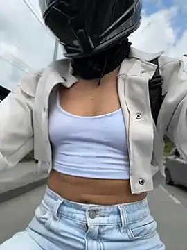 TaylorrHill online show from July 13, 7:58 pm