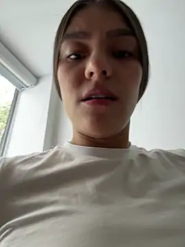 TaylorrHill online show from April 29, 8:14 pm