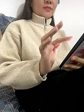 Avelyn-n online show from January 15, 6:30 am