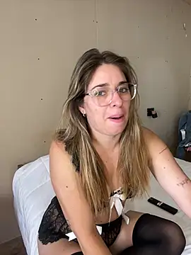 soyanahii online show from February 28, 1:54 pm