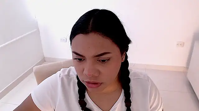 isabelateran online show from July 17, 6:55 pm