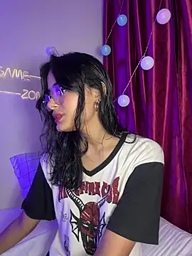 Iam Lyan  online show from February 8, 10:34 pm