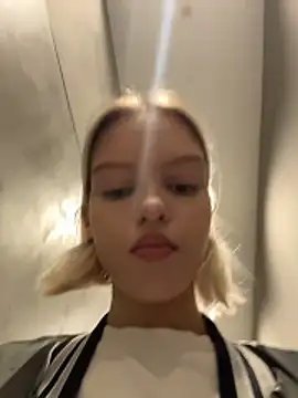 AshleyMur online show from June 9, 5:51 am