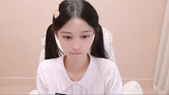 iiiiiiiiiu online show from May 11, 2:45 pm