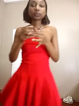 ExtraDoll online show from May 3, 5:16 pm