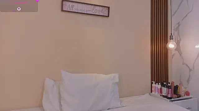 mia gold  online show from June 26, 2:51 pm
