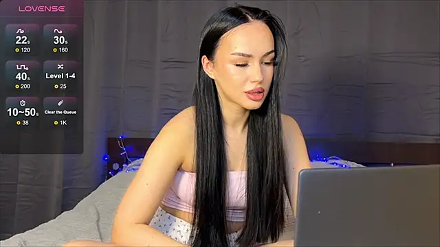 LushMirai online show from January 18, 6:04 pm