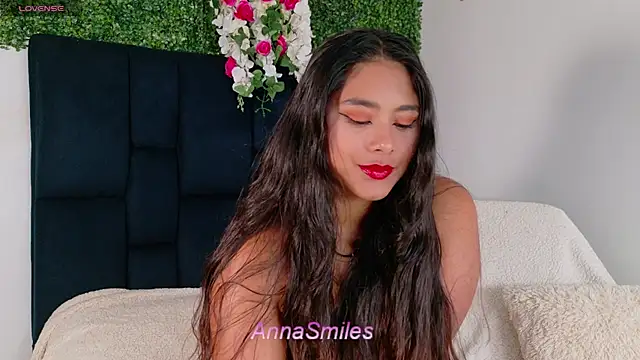 AnnaSmiles online show from June 30, 7:02 pm