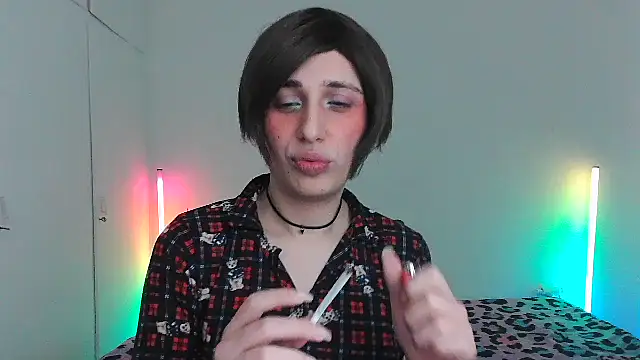 HoneyValentine online show from March 5, 9:10 pm