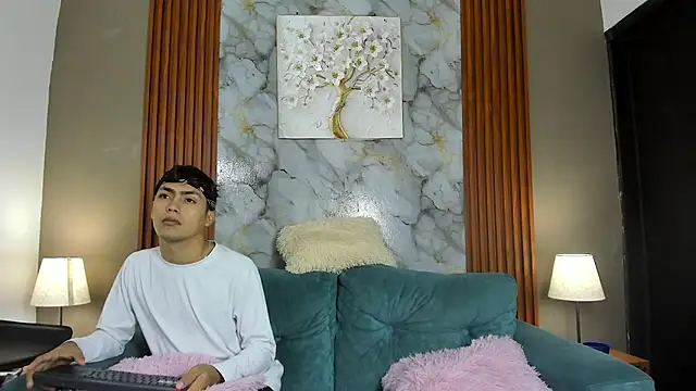 AVENGER BOYS2026 online show from March 10, 7:18 pm