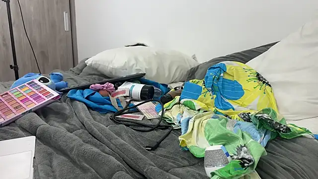Sarah sumemers online show from June 15, 2:34 am